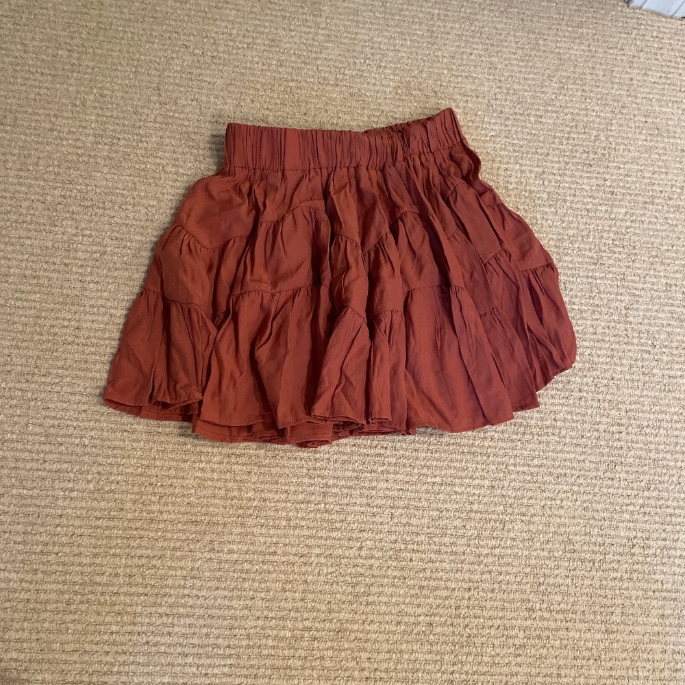 Vestique rust short skirt
